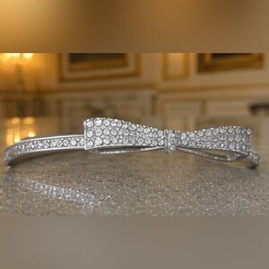 Elegant Silver Tone Bow Bracelet